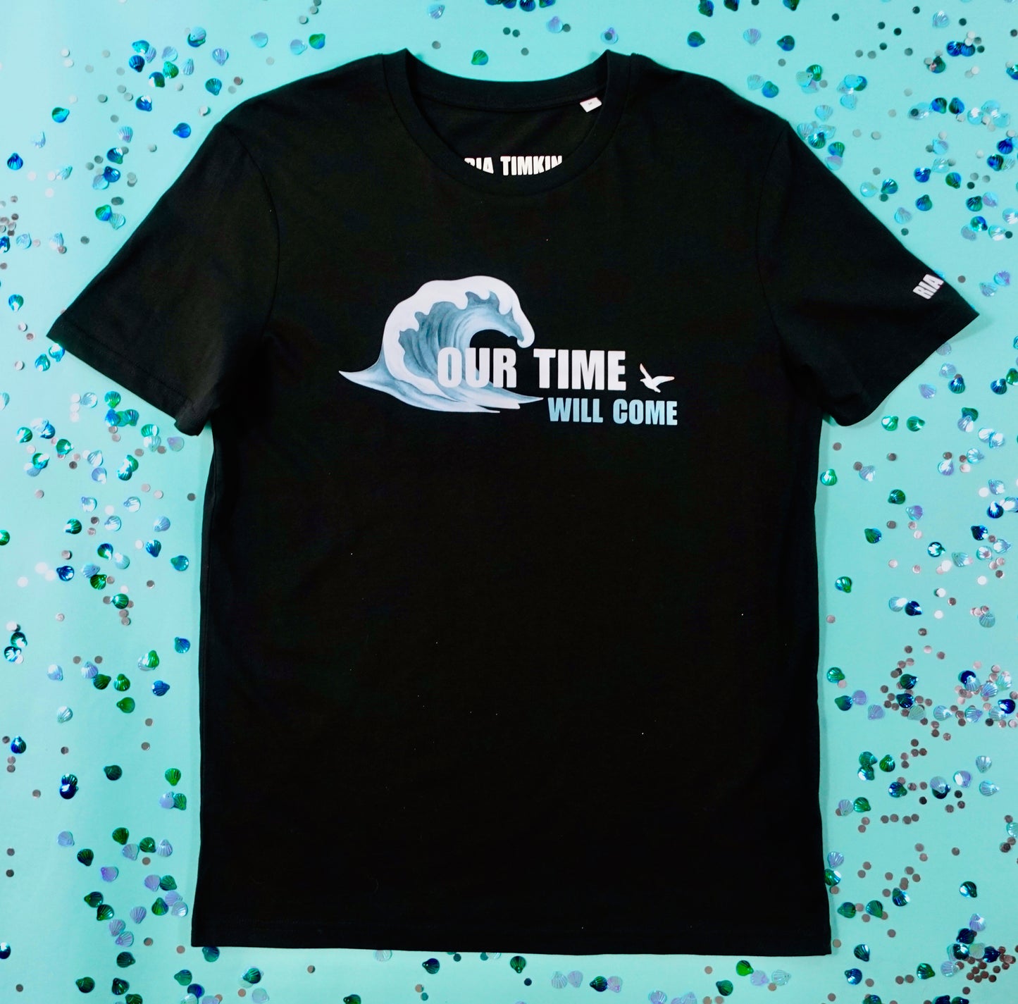 OUR TIME T-SHIRT IN BLACK
